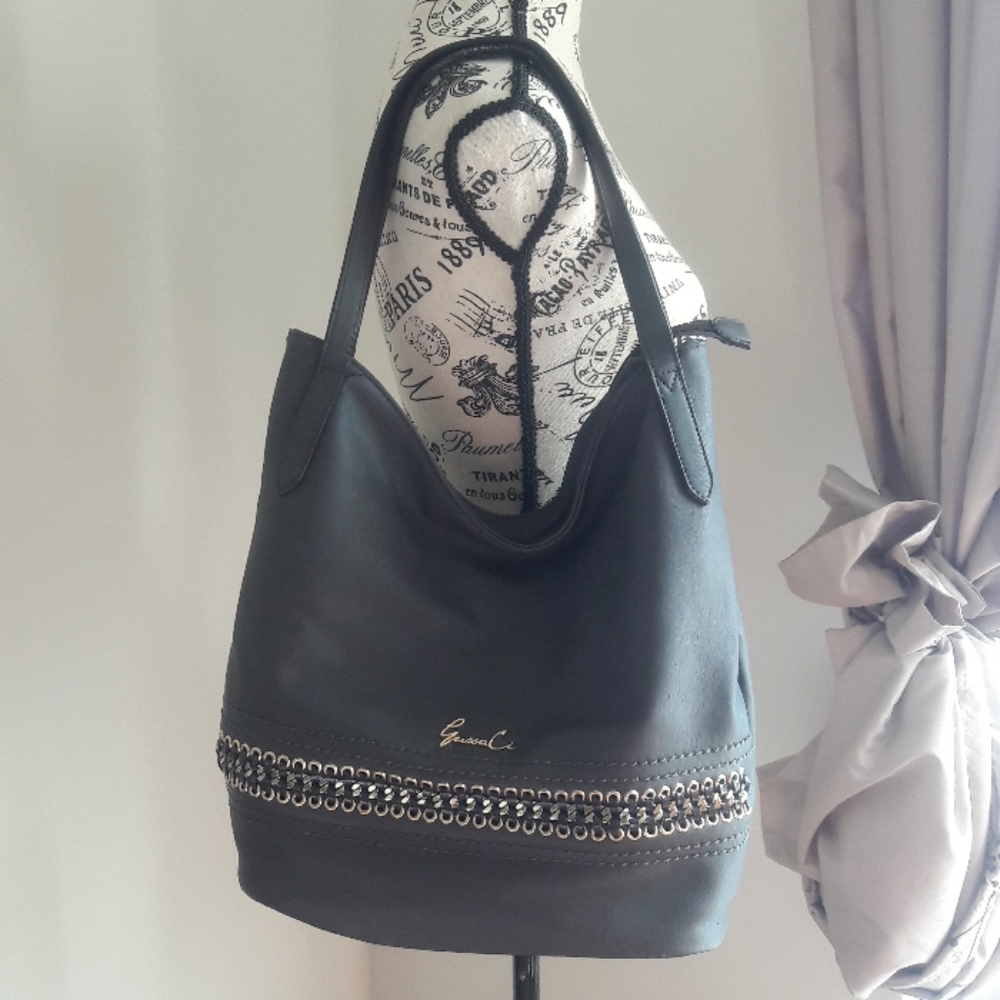 Gussaci shoulder bag